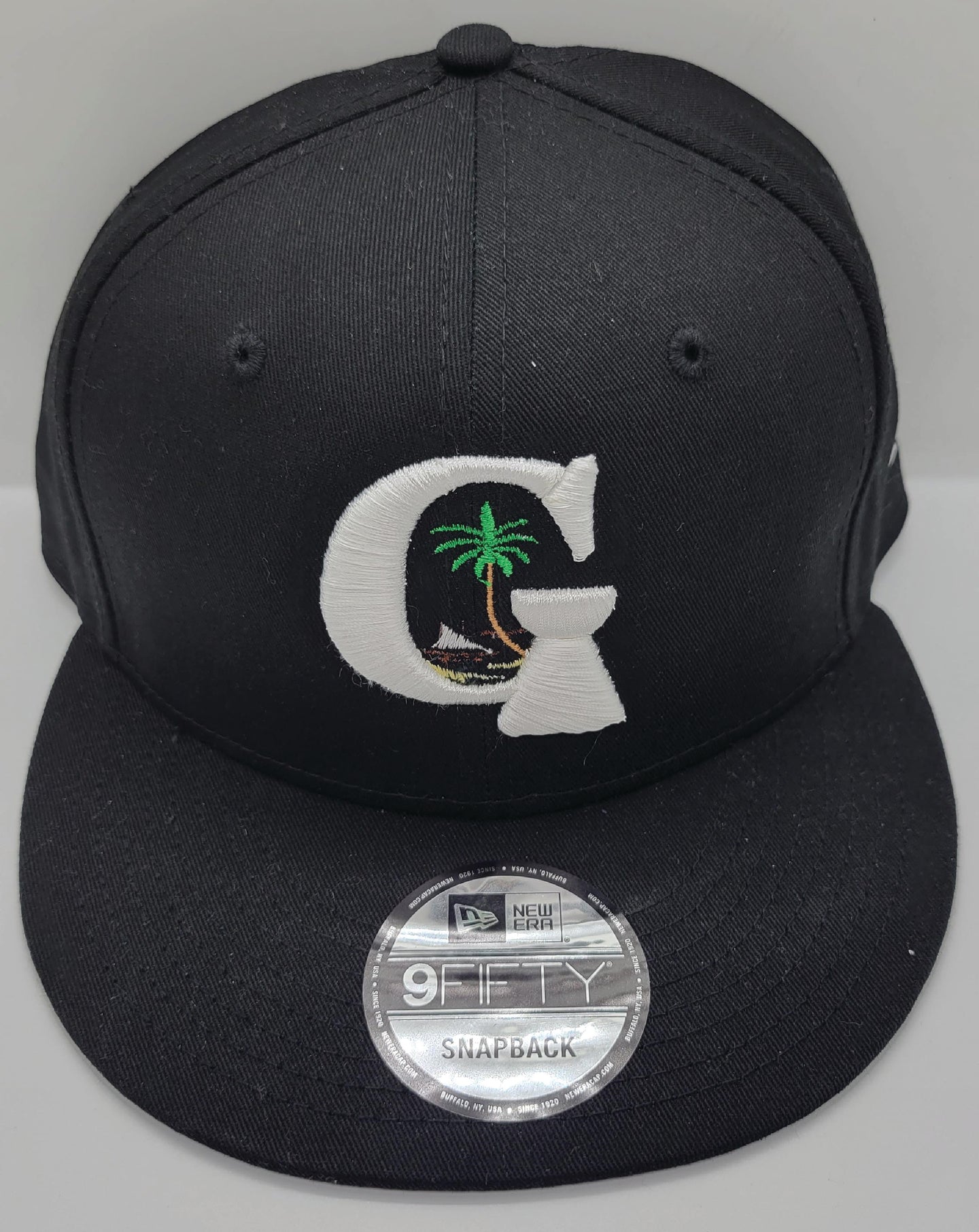 G Seal Snapback Hat